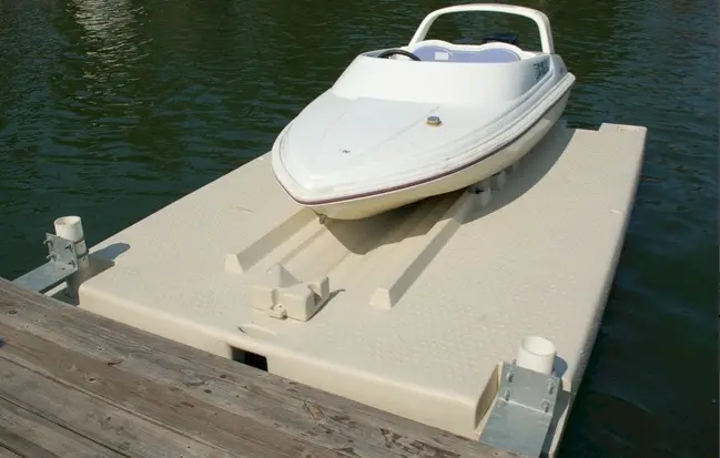 11'8" x 7'6" Drive On Dock photo 2