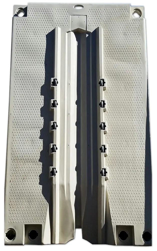 11'8" x 7'6" Drive On Dock photo 3