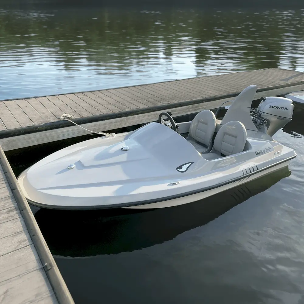 Shark Boat 109 photo 4